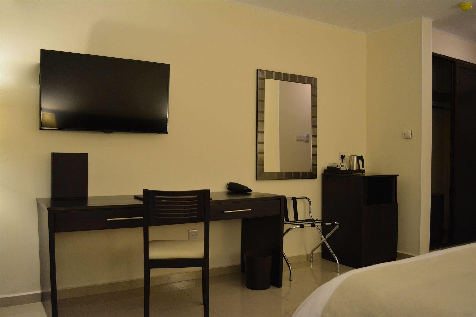 New Brookfields Hotel فريتاون المظهر الخارجي الصورة